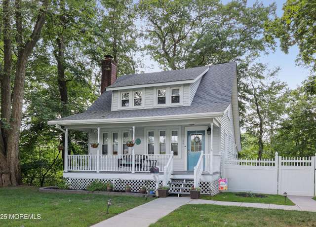 Property at 29 Lake Blvd, Matawan, NJ 07747, 3 beds, 2 baths