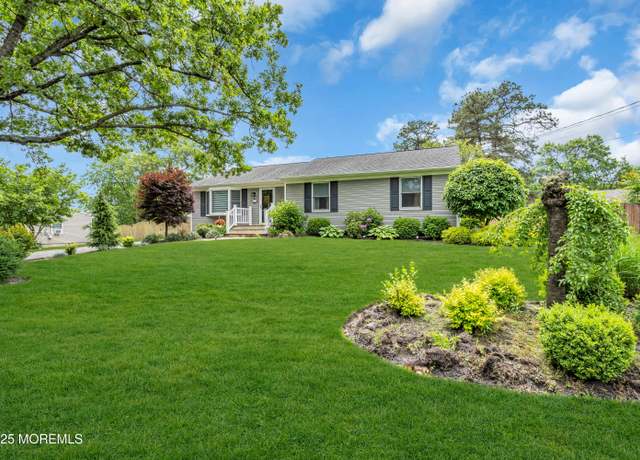Property at 1016 7th Ave, Toms River, NJ 08757, 3 beds, 1 bath