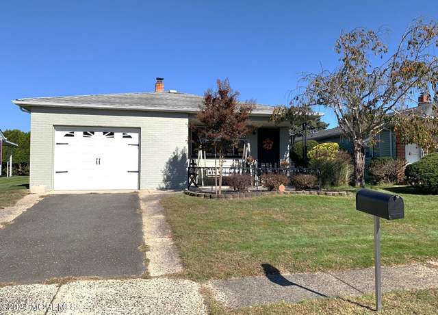 Property at 30 Eldorado St, Toms River, NJ 08757, 2 beds, 2 baths