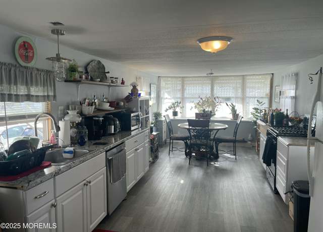 Property at 54 Alissa Ter, Jackson, NJ 08527, 2 beds, 1 bath
