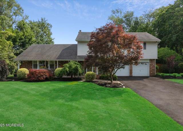Property at 19 Meadowbrook Ln, Freehold, NJ 07728, 5 beds, 2.5 baths