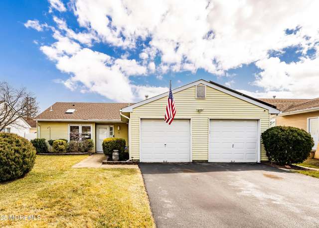 Property at 11 Long Rd, Freehold, NJ 07728, 3 beds, 2 baths