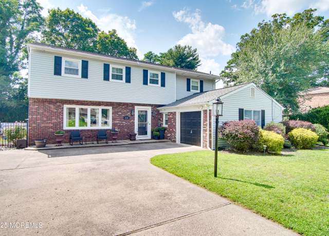 Property at 612 Greenwich Ct, Toms River, NJ 08753, 5 beds, 3 baths