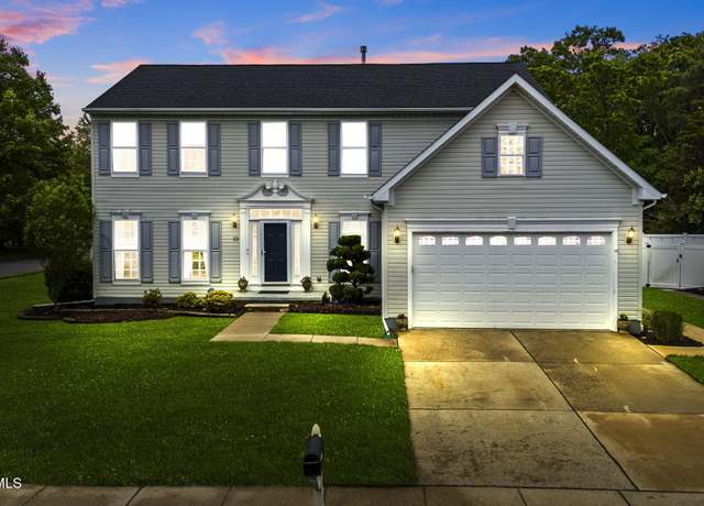 Property at 10 Butternut Ln, Bayville, NJ 08721, 4 beds, 2.5 baths