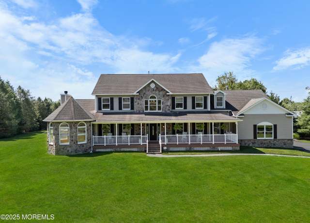 Property at 17 Wagner Farm Ln, Millstone, NJ 08535, 4 beds, 3 baths
