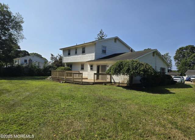 Property at 744 Millbrook Rd, Brick, NJ 08724, 4 beds, 2.5 baths