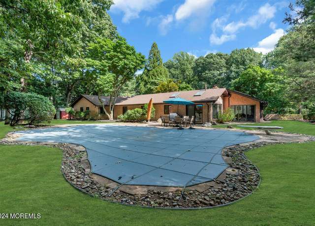 Property at 39 Seven Oaks Cir, Holmdel, NJ 07733, 4 beds, 2.5 baths