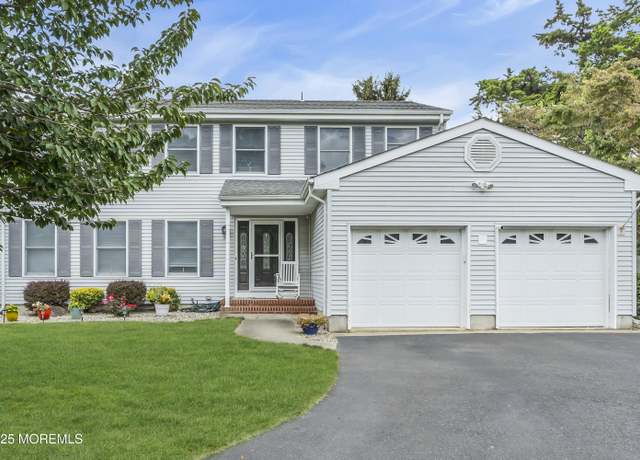 Property at 78 Theresa Ct, Toms River, NJ 08753, 4 beds, 2.5 baths