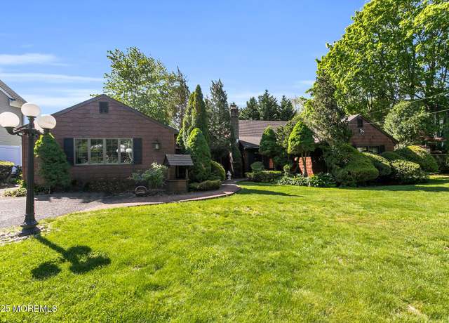 Property at 37 Swartzel Dr, Middletown, NJ 07748, 3 beds, 2 baths