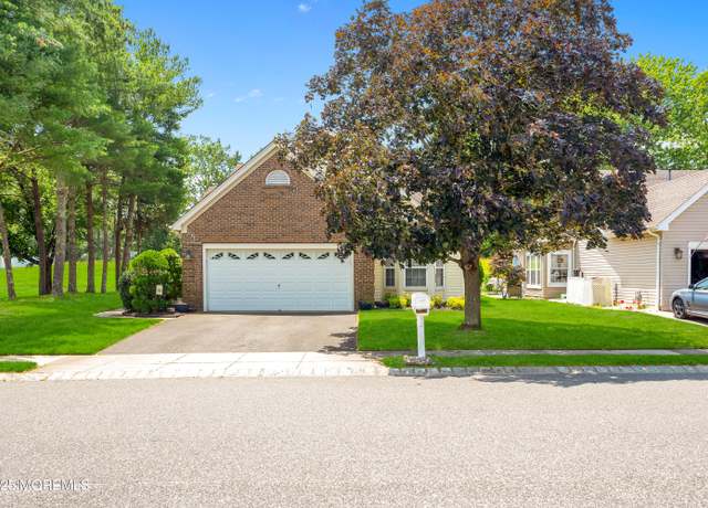 Property at 180 Sylvan Lake Blvd, Bayville, NJ 08721, 2 beds, 2 baths