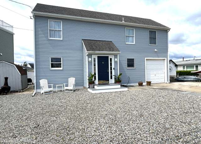 Property at 3 Drake Dr, Bayville, NJ 08721, 3 beds, 2.5 baths