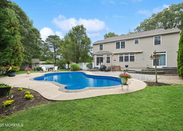 Property at 90 Kettle Creek Rd, Toms River, NJ 08753, 4 beds, 2.5 baths