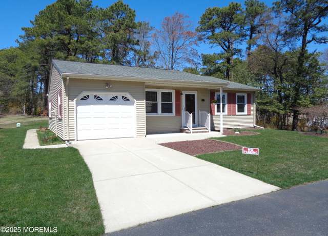 Property at 12 Caribou Dr, Whiting, NJ 08759, 2 beds, 1.5 baths