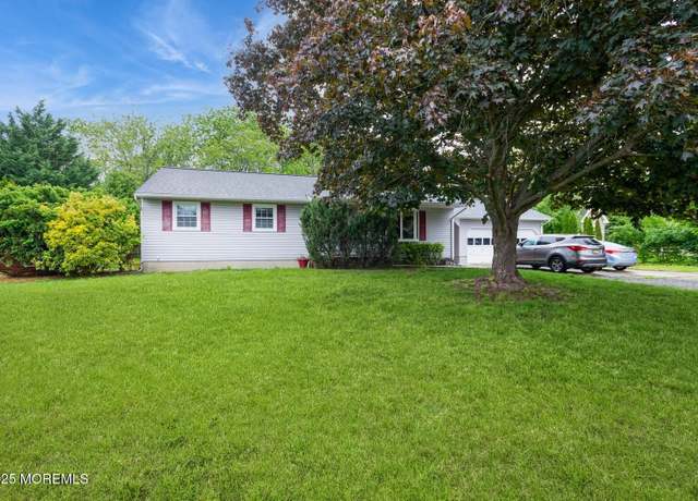 Property at 668 Clifton Ave, Toms River, NJ 08753, 3 beds, 1.5 baths