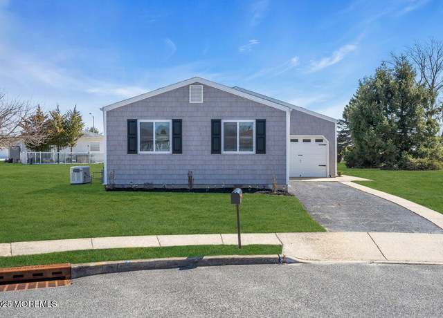 Property at 23 Santa Fe Ct, Toms River, NJ 08757, 2 beds, 2 baths