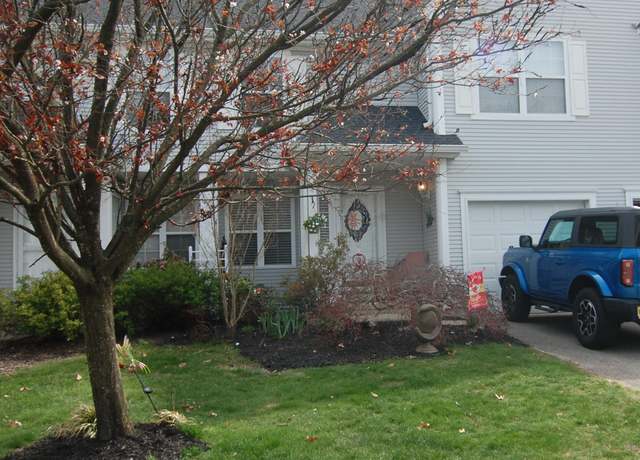 Property at 4406 Galloping Hill Ln, Toms River, NJ 08755, 3 beds, 2.5 baths