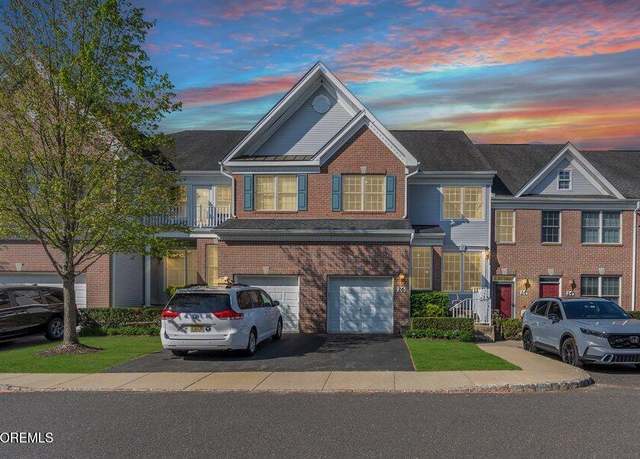 Property at 26 Inwood Dr, Manalapan, NJ 07726, 3 beds, 2.5 baths