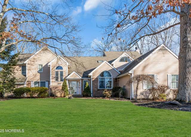 Property at 1818 Rolling Ridge Ln, Toms River, NJ 08755, 5 beds, 3.5 baths