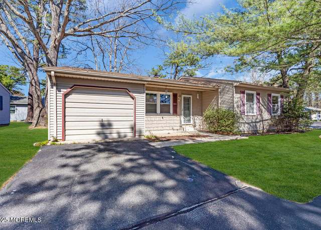 Property at 40 Norwalk Ave, Whiting, NJ 08759, 2 beds, 1 bath