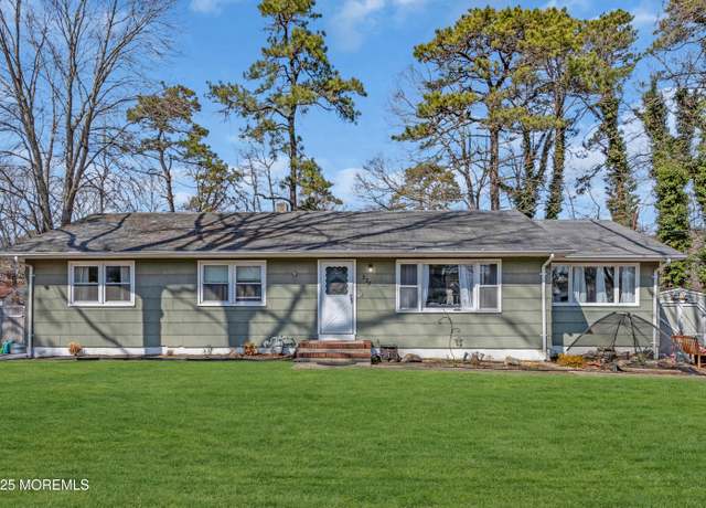 Property at 228 Elizabeth Ave, Bayville, NJ 08721, 3 beds, 1.5 baths