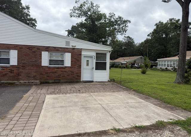Property at 21 Cedar St Unit D, Toms River, NJ 08757, 1 bed, 1 bath