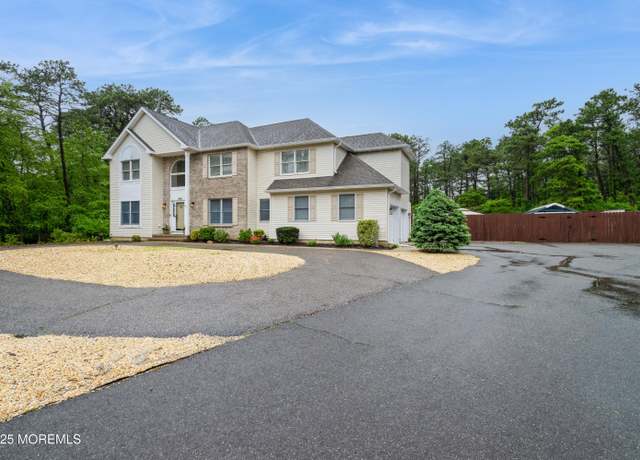 Property at 476 Birch Bark Dr, Brick, NJ 08723, 4 beds, 2.5 baths