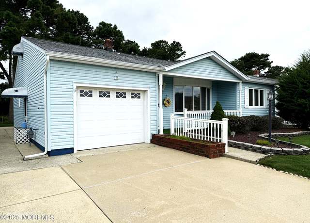 Property at 18 Westport Dr, Toms River, NJ 08757, 2 beds, 2 baths