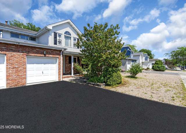 Property at 14 Emerald Dr Unit B, Barnegat, NJ 08005, 3 beds, 3 baths