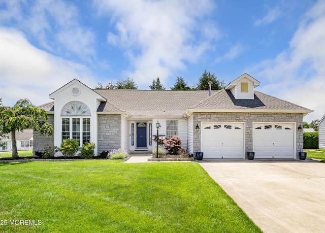 Property at 16 Sandhurst Ct, Toms River, NJ 08757, 2 beds, 2 baths