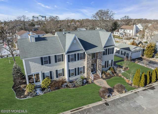 Property at 717 Mount Pl, Point Pleasant, NJ 08742, 5 beds, 3 baths