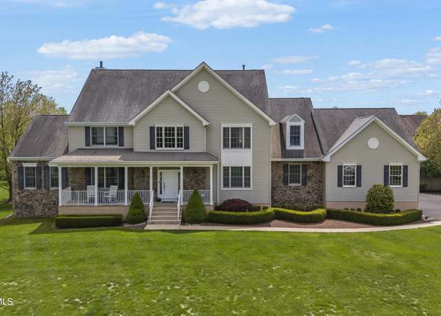 Property at 5 Breckenridge Ct, Freehold, NJ 07728, 5 beds, 3.5 baths