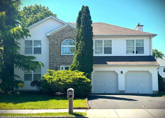 Property at 14 Diamond Ln, Howell, NJ 07731, 4 beds, 2.5 baths