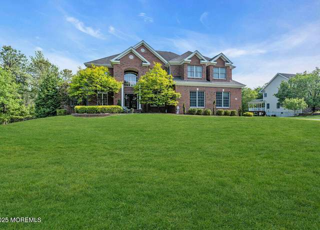 Property at 15 Lakeside Dr, Jackson, NJ 08527, 4 beds, 3.5 baths