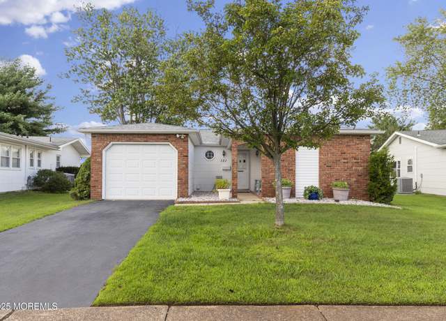 Property at 151 Clay Cir, Brick, NJ 08724, 2 beds, 2 baths