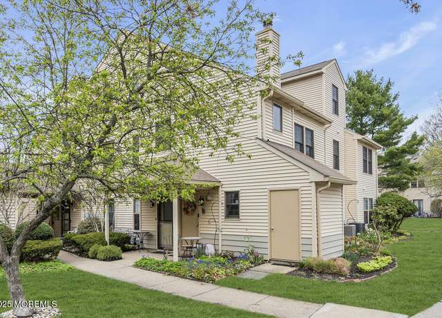 Property at 209 Begonia Ct, Jackson, NJ 08527, 3 beds, 2 baths