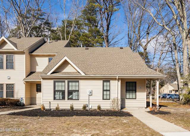 Property at 118 Azalea Cir, Jackson, NJ 08527, 2 beds, 1 bath