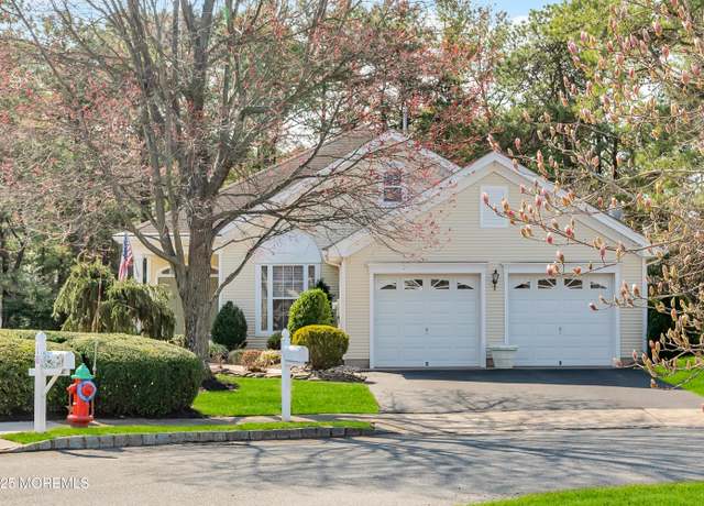Property at 20 Brightwinds Ct, Lakewood, NJ 08701, 3 beds, 2 baths