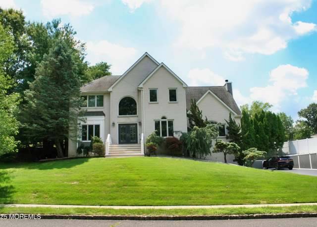 Property at 8 Wesley Ct, Eatontown, NJ 07724, 4 beds, 2.5 baths
