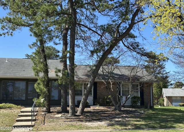Property at 22B Buckingham Dr, Manchester, NJ 08759, 2 beds, 2 baths