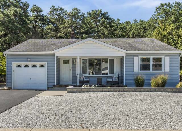 Property at 32 Castleton Dr, Toms River, NJ 08757, 2 beds, 2 baths