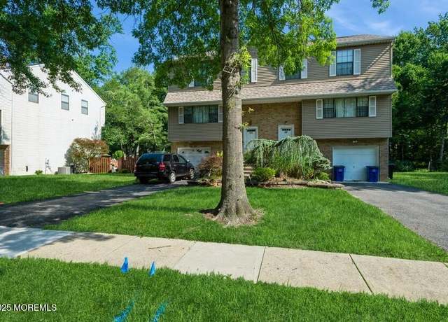 Property at 58 Dortmunder Dr, Manalapan, NJ 07726, 3 beds, 2.5 baths