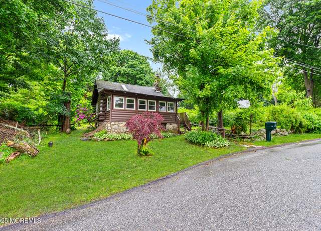 Property at 13 Alturas Rd, Vernon, NJ 07462, 2 beds, 1 bath