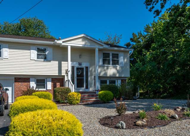 Property at 543 Clifton Ave, Toms River, NJ 08753, 4 beds, 2 baths