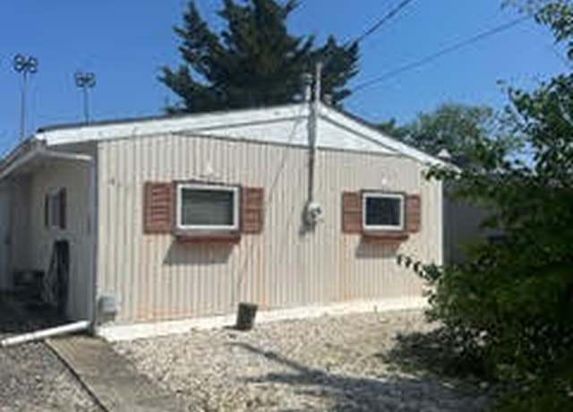 Property at 417 Twin Lakes Blvd, Little Egg Harbor, NJ 08087, 2 beds, 1 bath