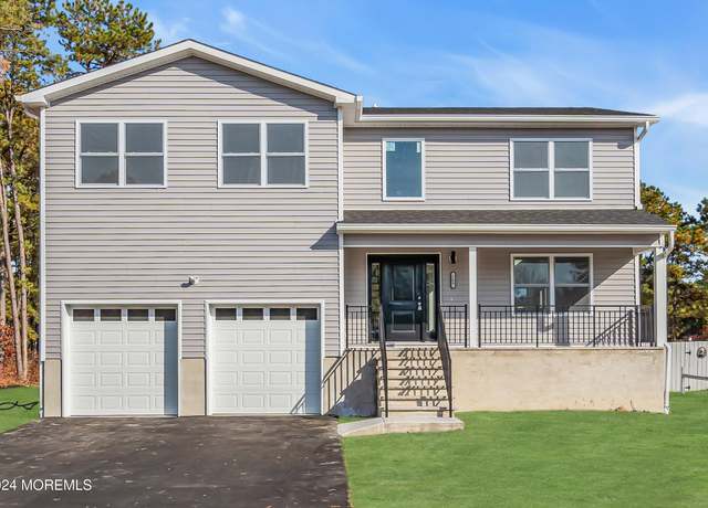 Property at 169 Grand Central Pkwy, Bayville, NJ 08721, 4 beds, 2.5 baths