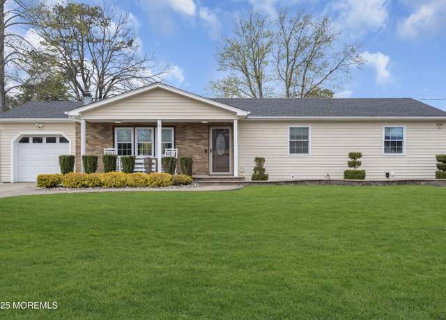 Property at 1101 Broadway Blvd, Toms River, NJ 08757, 3 beds, 2 baths