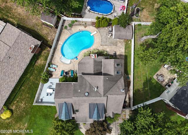 Property at 40 North Cir, Aberdeen, NJ 07747, 5 beds, 4 baths