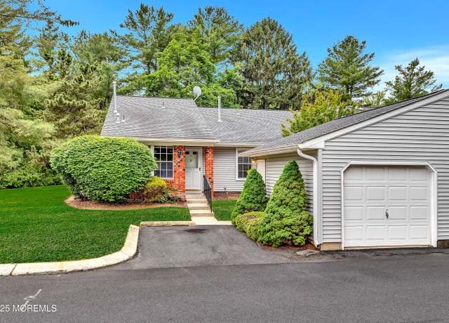 Property at 72 Boxwood Ter, Red Bank, NJ 07701, 2 beds, 2 baths