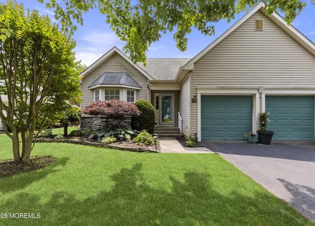 Property at 5 Rosewood Dr, Lakewood, NJ 08701, 3 beds, 3.5 baths