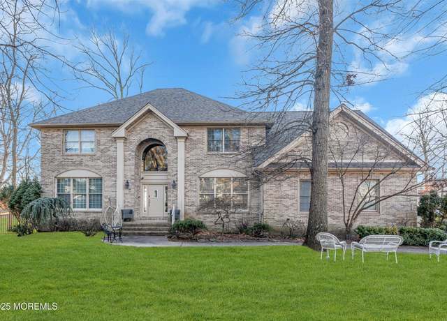 Property at 21 Old Queens Ct, Eatontown, NJ 07724, 5 beds, 4 baths